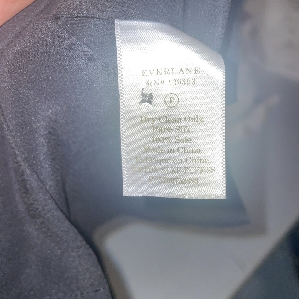 Everlane Womens Silk Short-Sleeve Button-Up Shirt Size 4 black - Picture 8 of 8